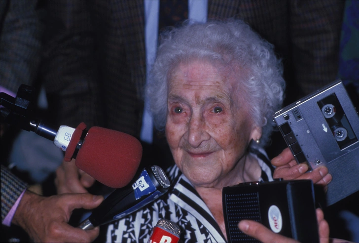 An old, old woman: wine, chocolate and cigarettes did not prevent Jeanne Kalman from living to 122 years of age