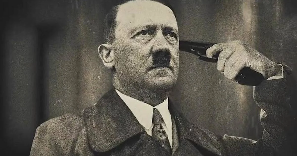 Hitler has escaped - The declassified CIA archives